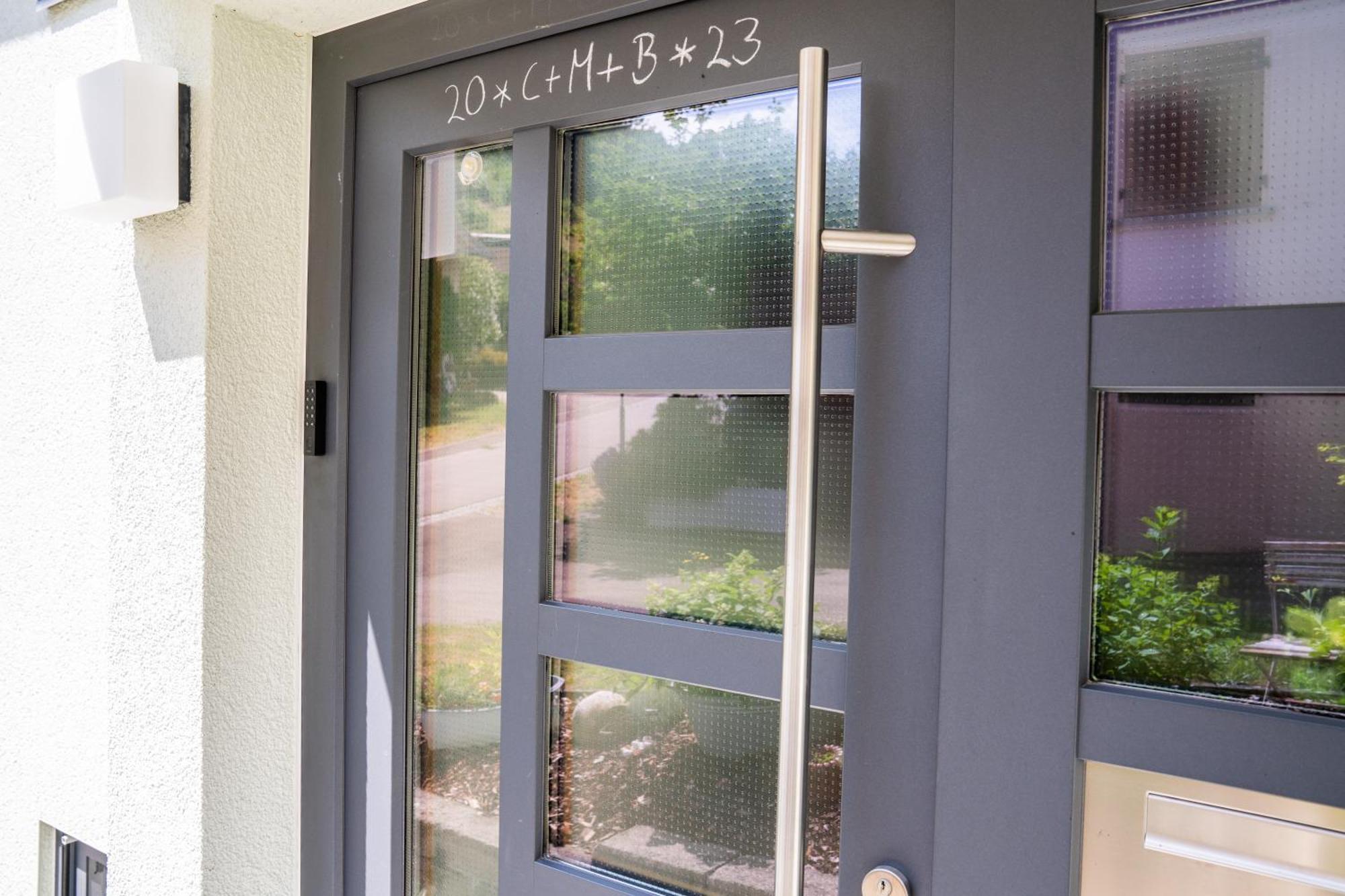 Laendliche 2-Zimmer Wohnung Bad Ditzenbach Buitenkant foto